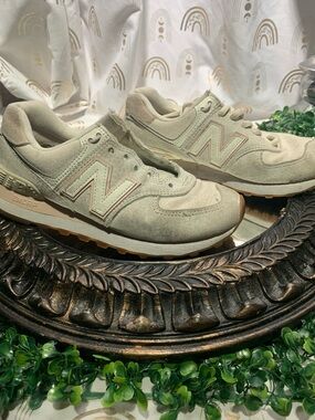 New Balance Light Beige Suede Low-Top Sneakers